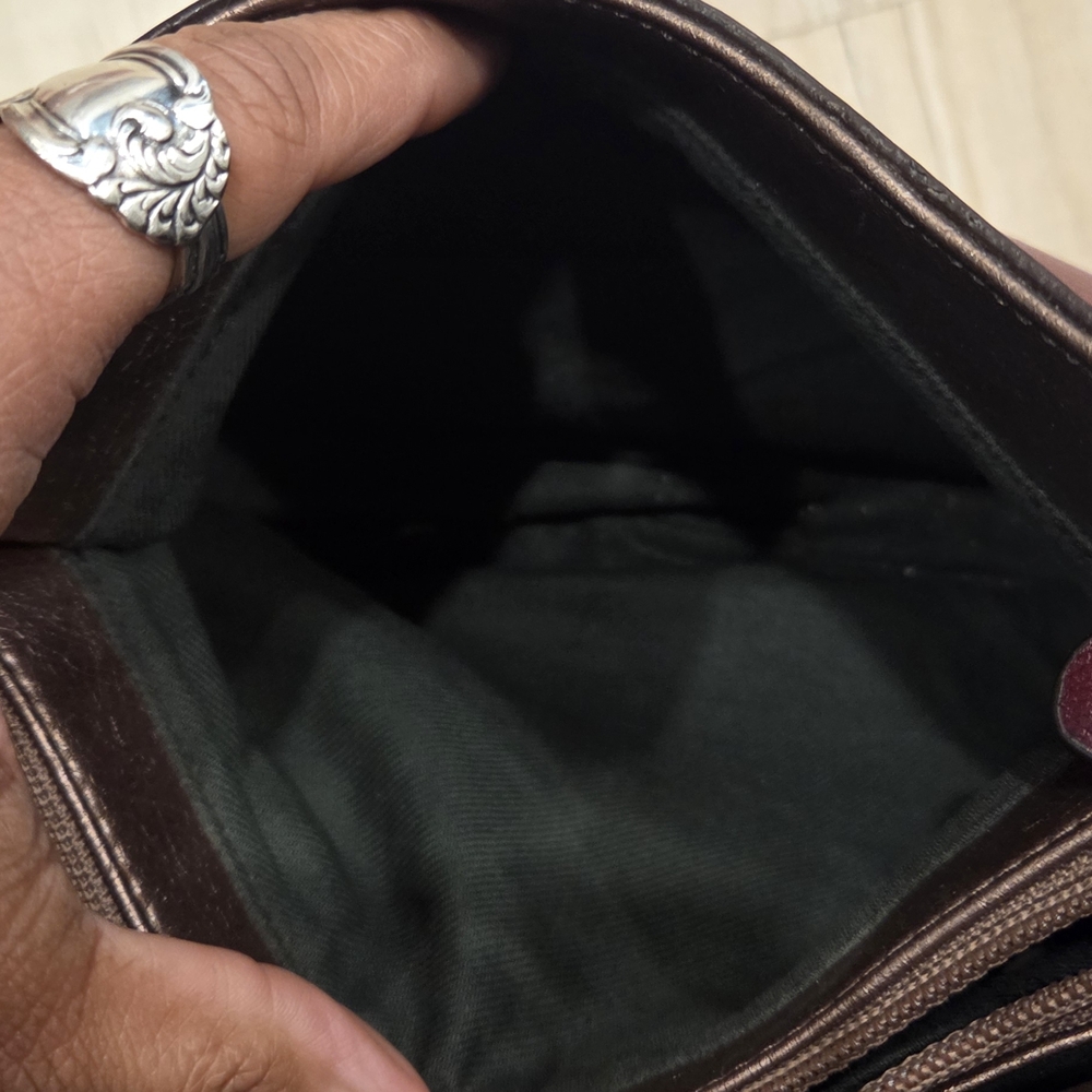 Women's Burgundy Shoulder Bag - Picture 4 of 7